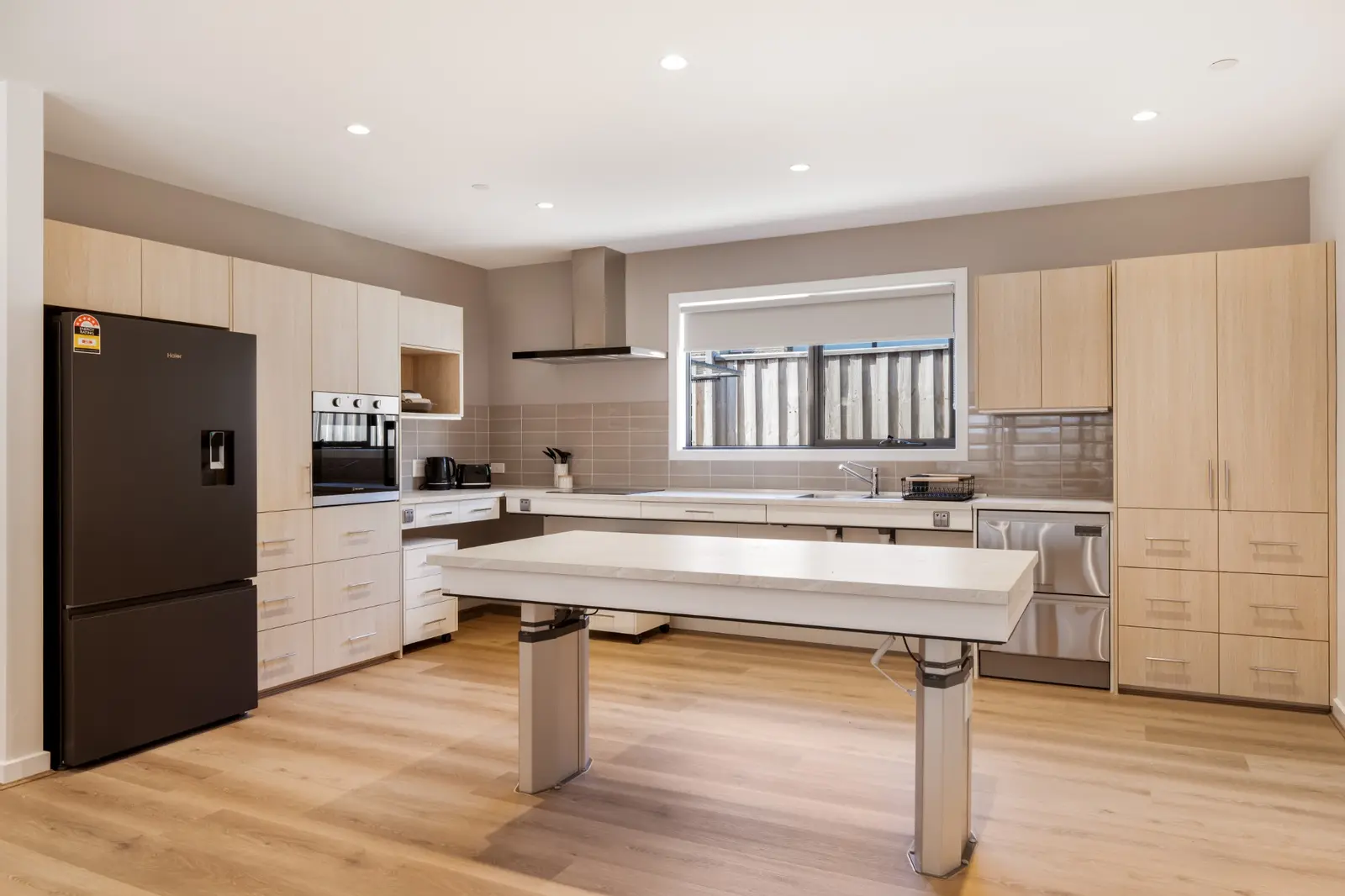 Kitchen, 4 Alisma Avenue, Deanside