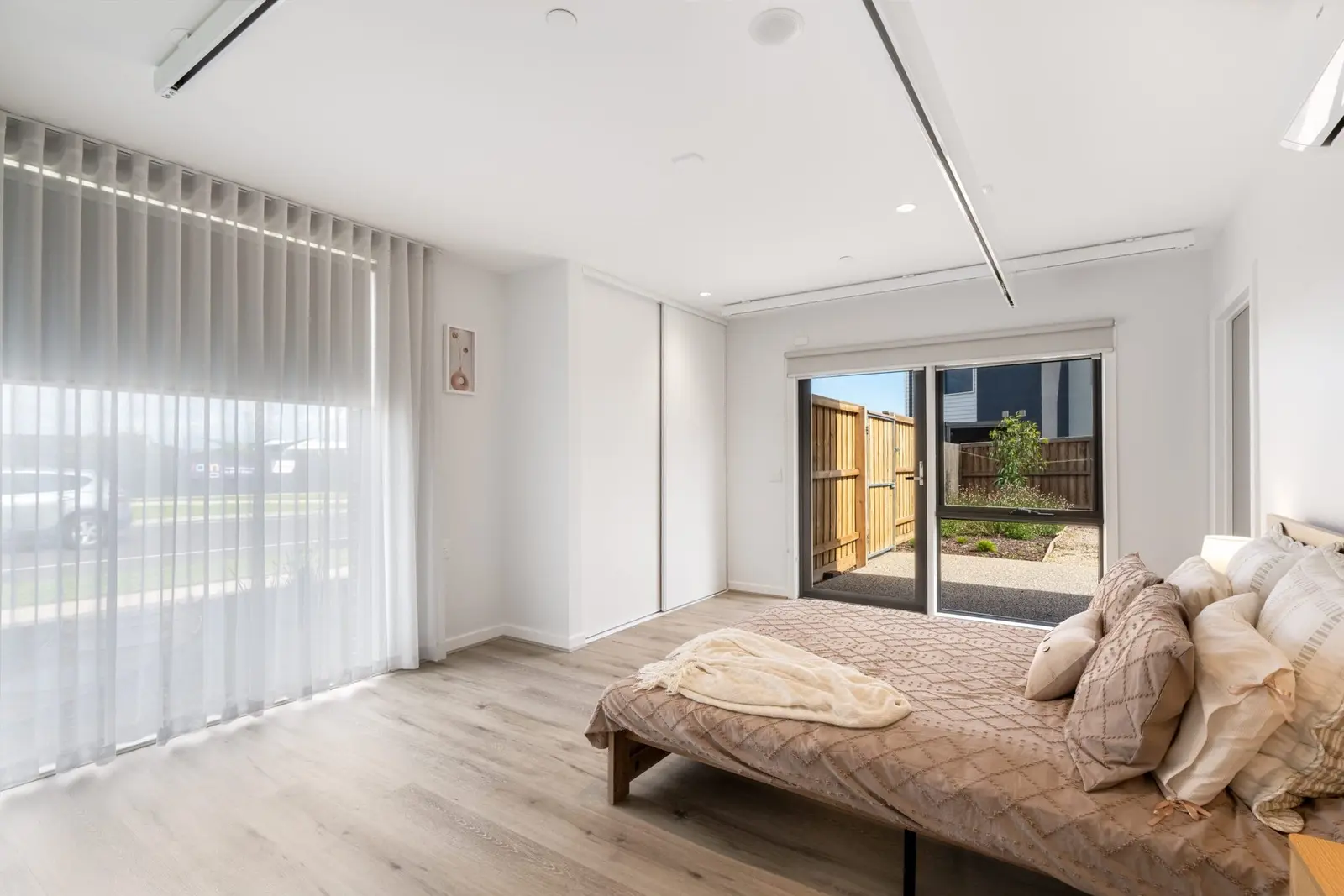 Participant bedroom, 42 Litoria Drive, Deanside